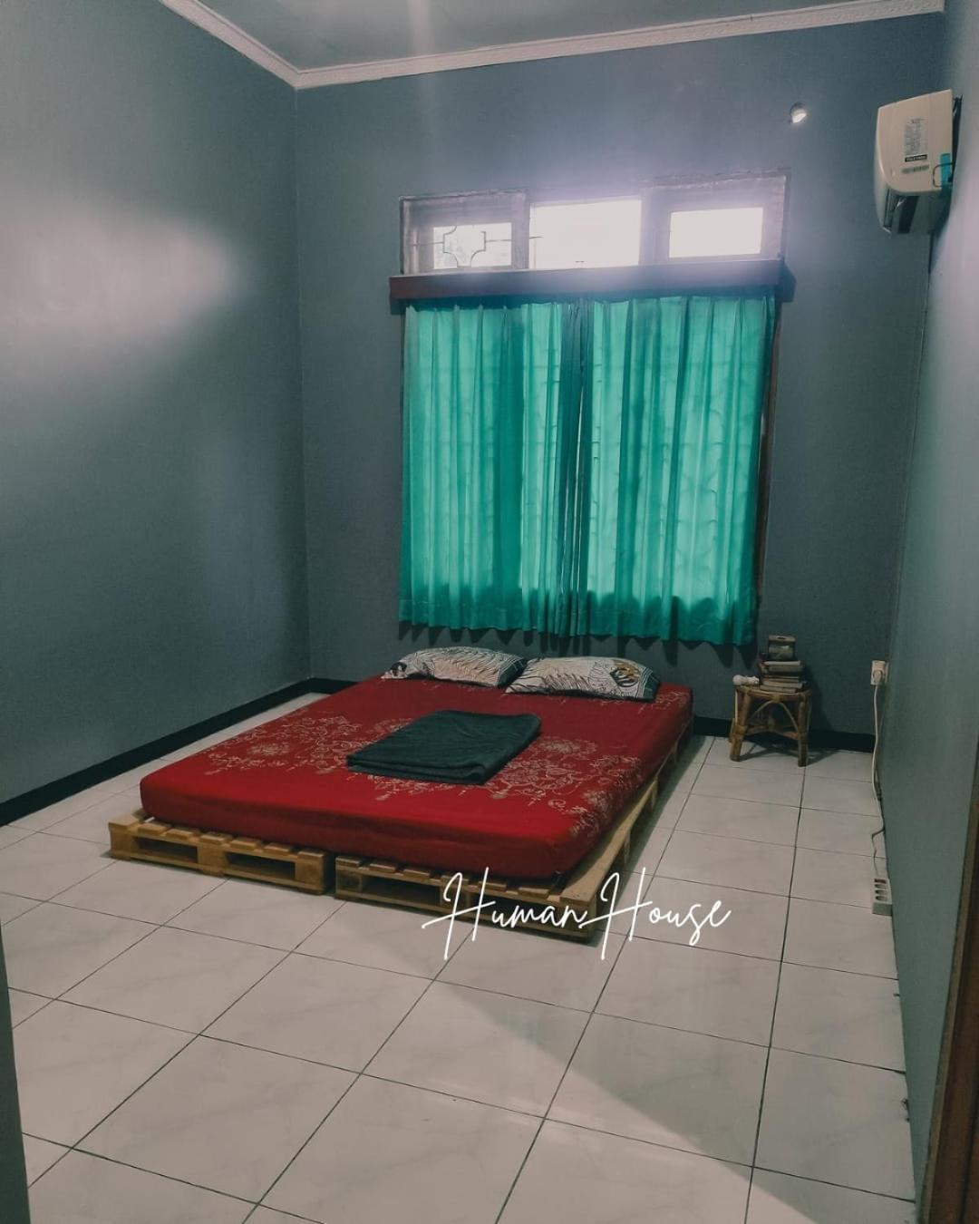Bed and Breakfast Human House à Sorabaya Extérieur photo